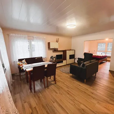 Frisch Renovierte In Ruhiger Lage 布劳恩费尔斯