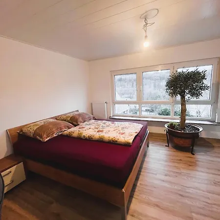 Frisch Renovierte In Ruhiger Lage Apartamento