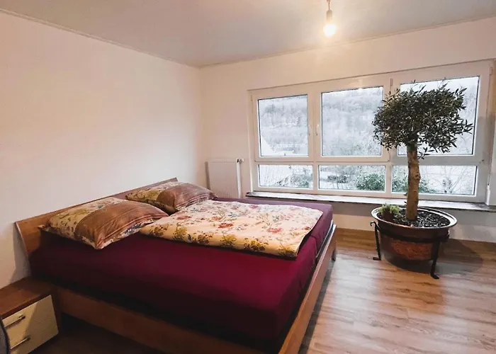 Frisch Renovierte In Ruhiger Lage Apartamento