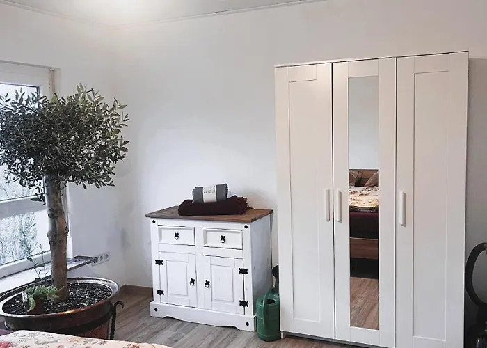 Frisch Renovierte In Ruhiger Lage Apartamento *